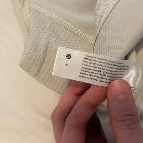 🍋 LULULEMON SOFTSTREME SET (Cropped Tank size 6 + High Rise Short 2" size 8) - Picture 5 of 5